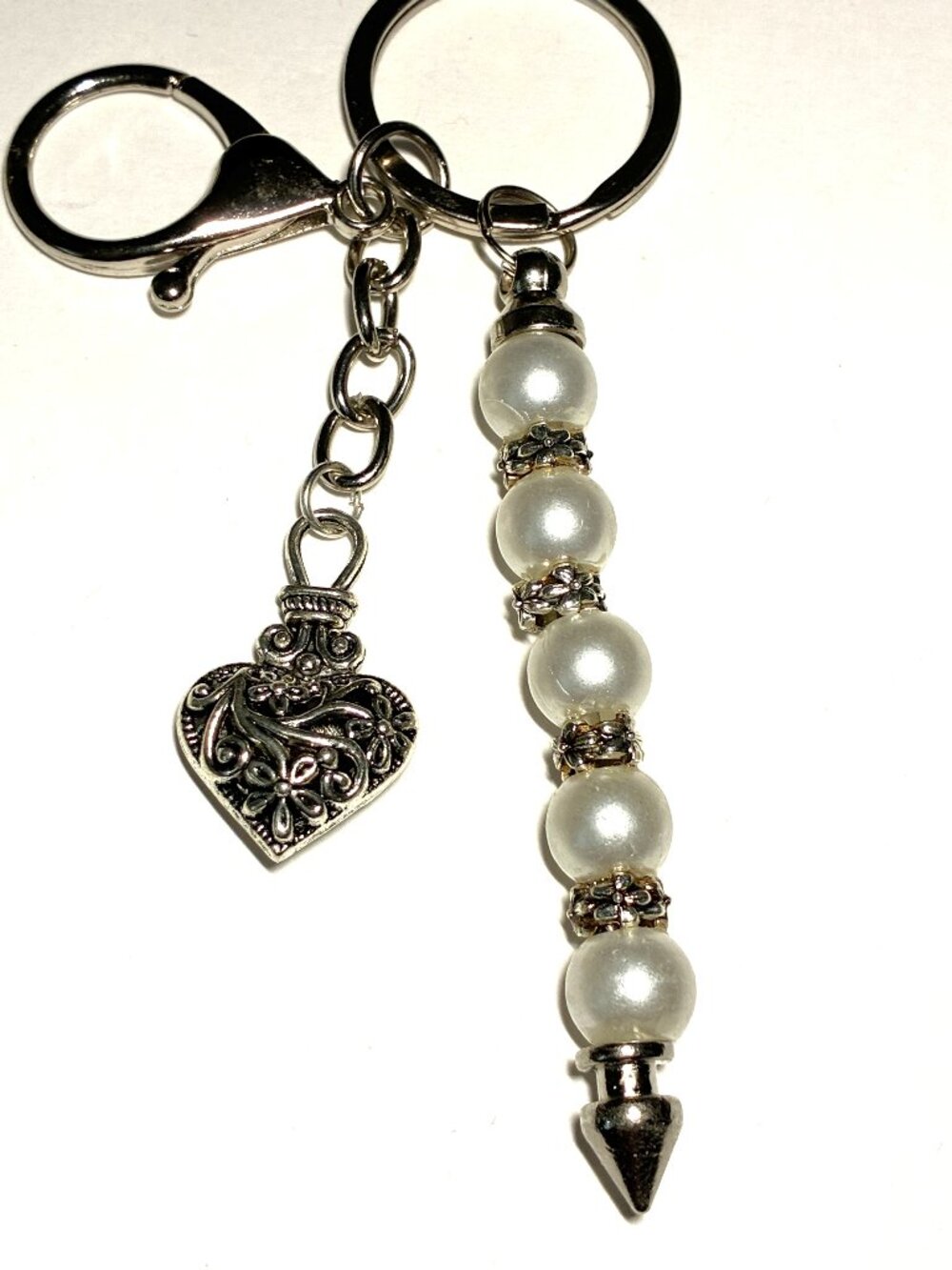 Elegant Pearl Bead & Vintage Heart Charm Keychain
